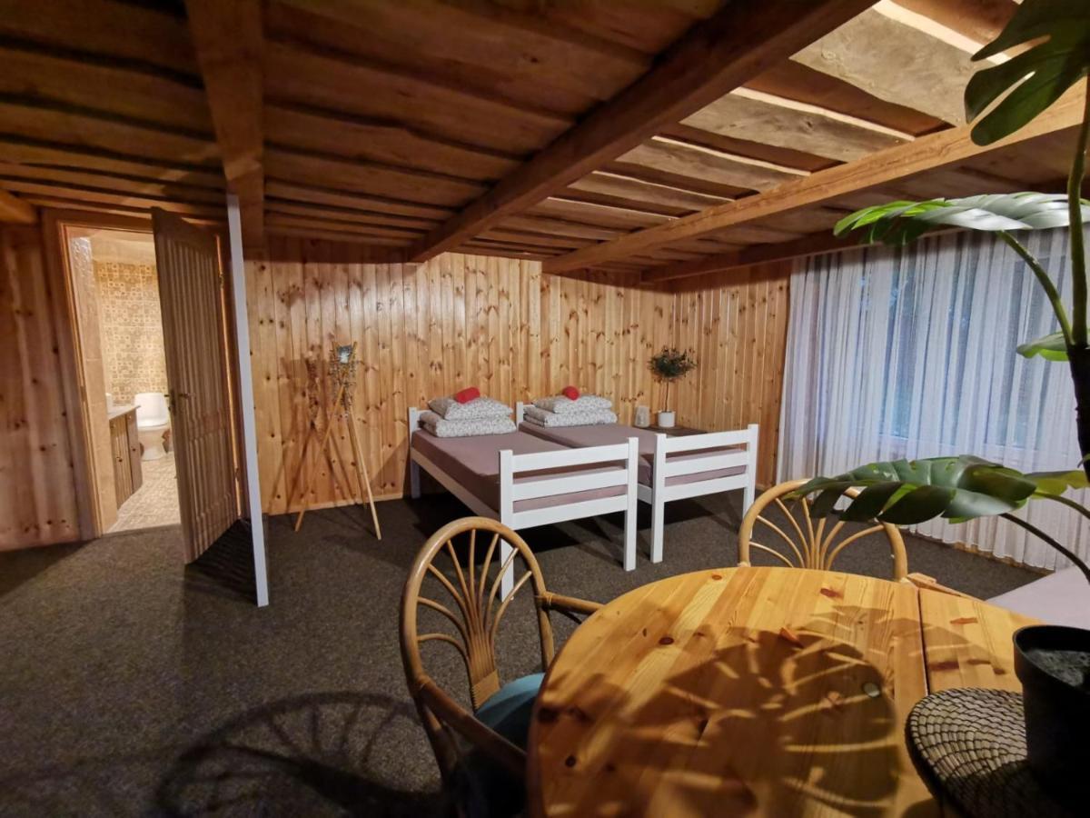 Viesu Maja Kalnaruski Ape Kültér fotó
